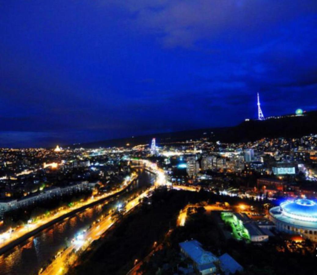 5 Star King David Hotel Apartment Tbilisi Bagian luar foto