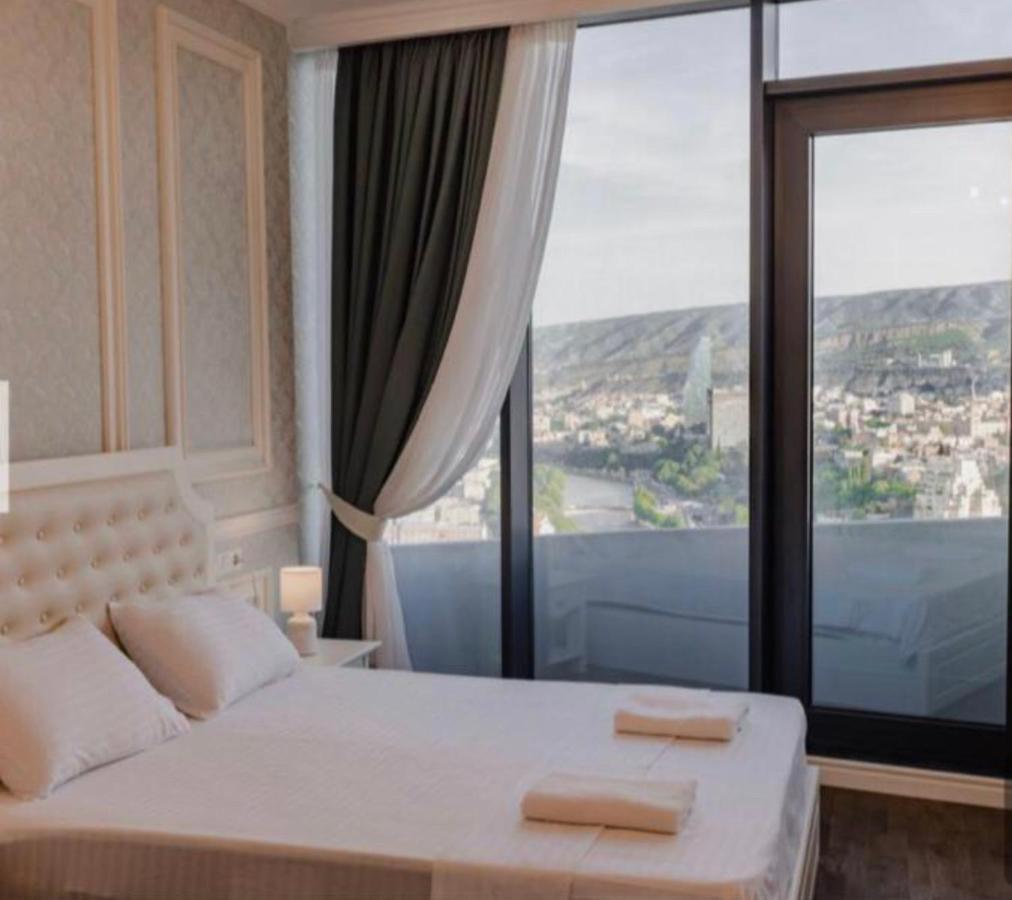 5 Star King David Hotel Apartment Tbilisi Bagian luar foto